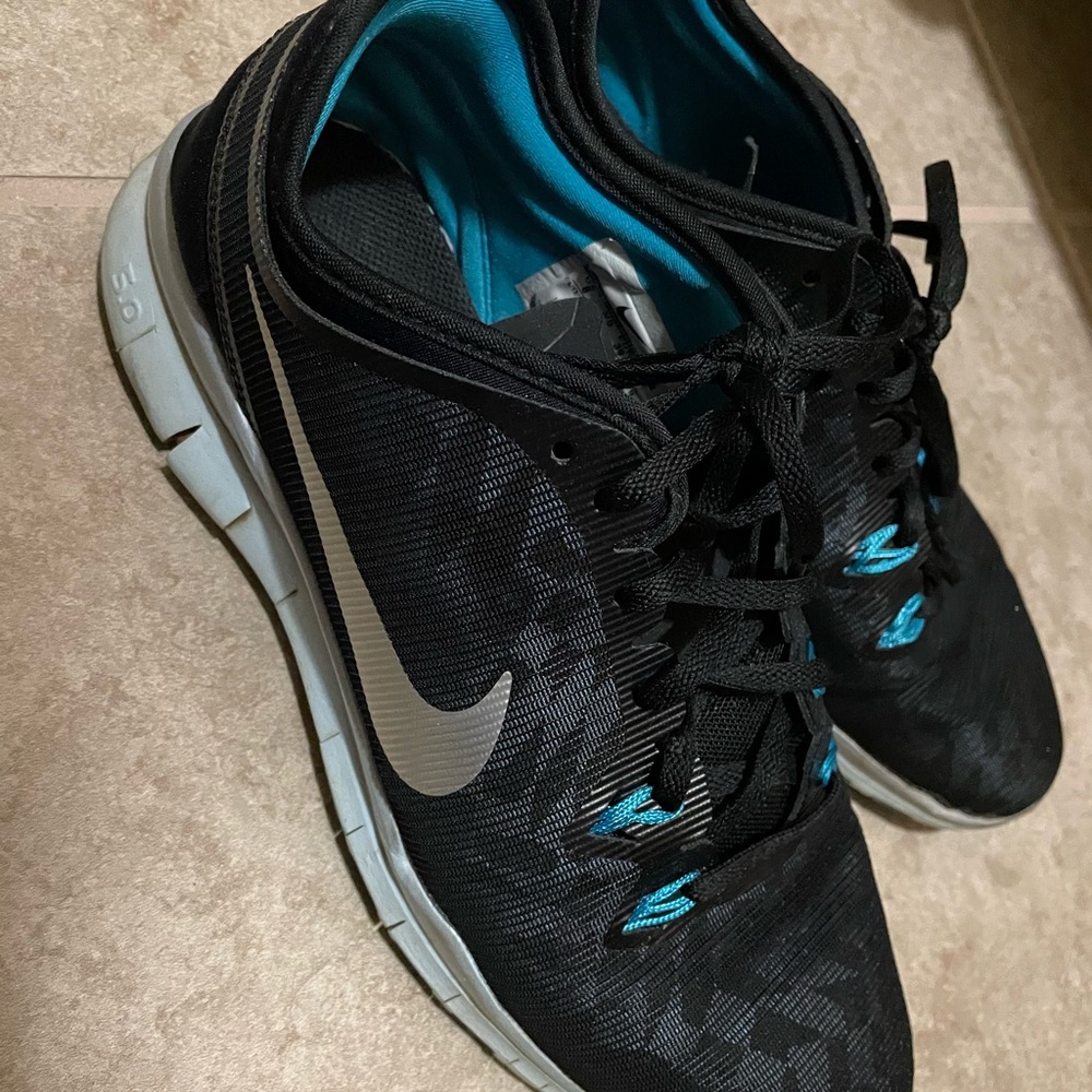 Black and blue Nikes women shoes